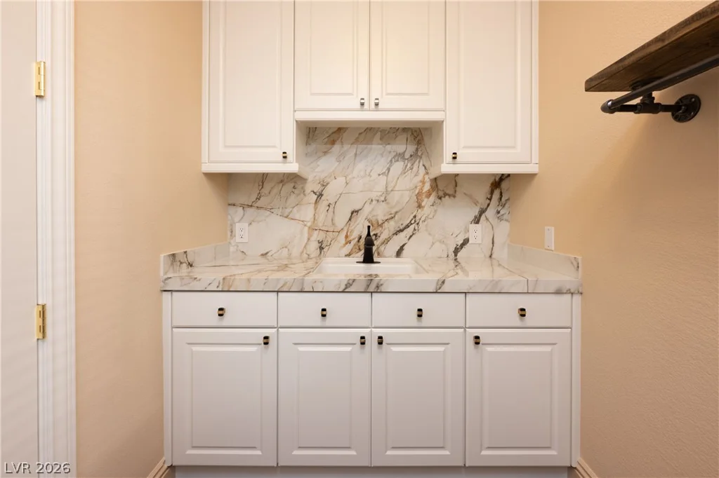 9209 Eagle Hills, Las Vegas, NV 89134