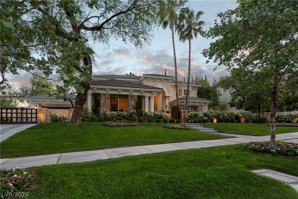 9209 Eagle Hills, Las Vegas, NV 89134