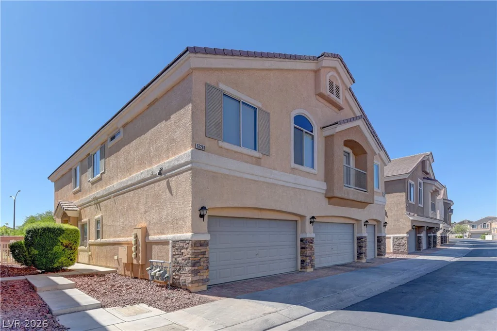 6728 Lavender Lilly, North Las Vegas, NV 89084