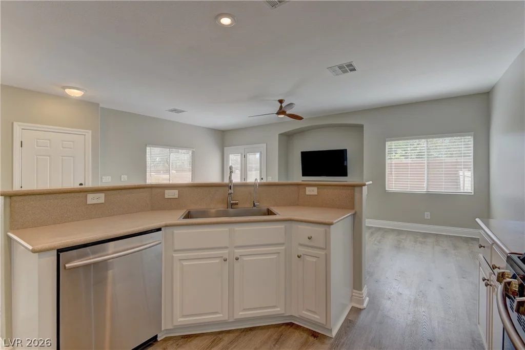 6728 Lavender Lilly, North Las Vegas, NV 89084