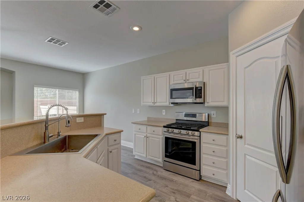 6728 Lavender Lilly, North Las Vegas, NV 89084