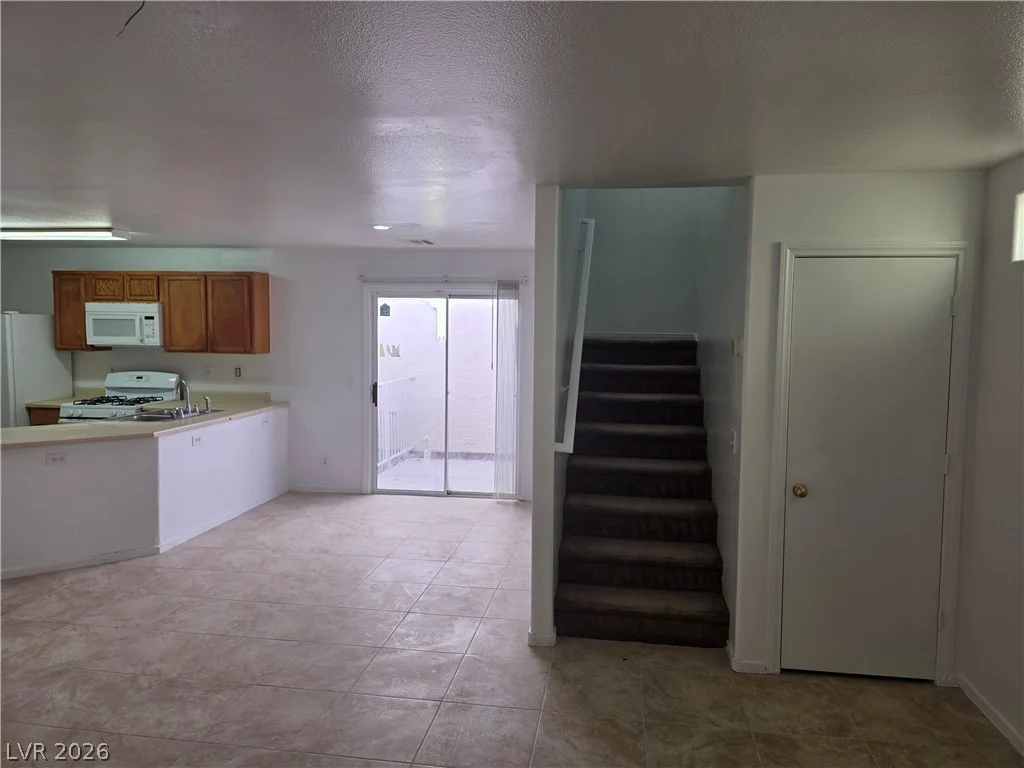 10026 Crisp Clover, Las Vegas, NV 89183