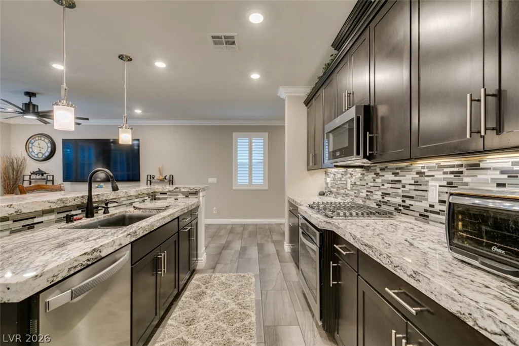 10300 Brooke Rise, Las Vegas, NV 89166