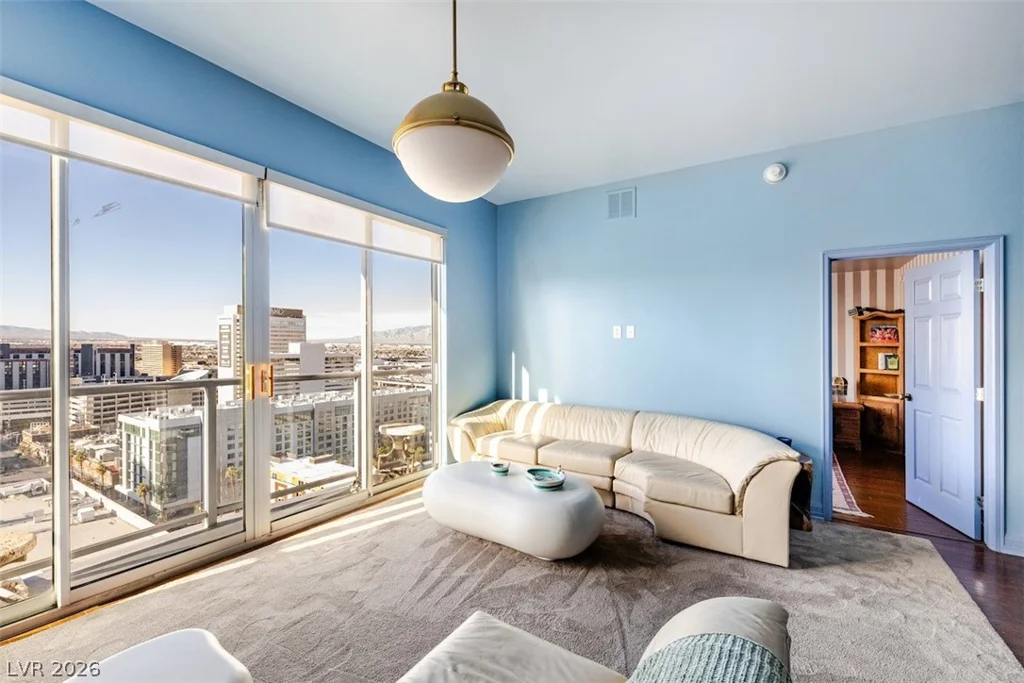 150 Las Vegas, Las Vegas, NV 89101