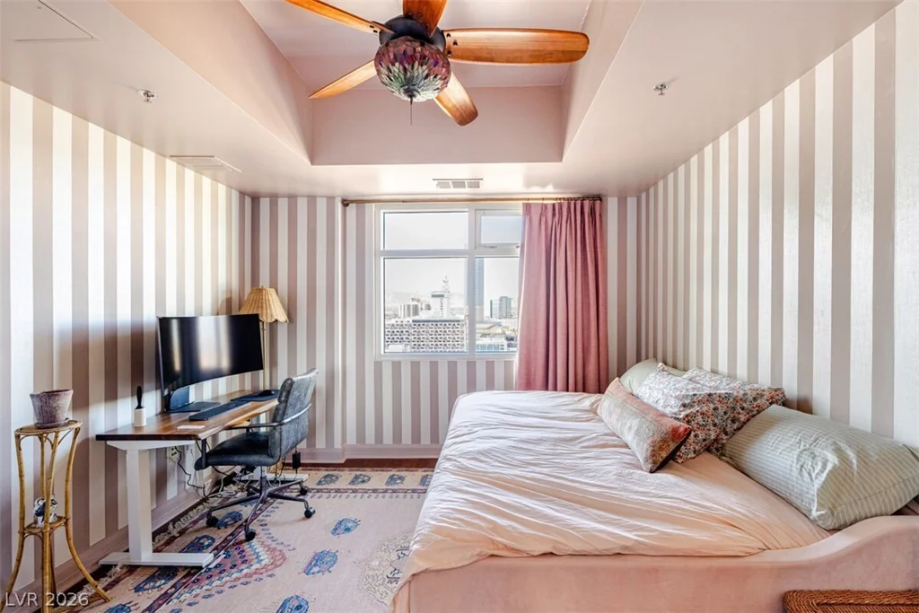 150 Las Vegas, Las Vegas, NV 89101