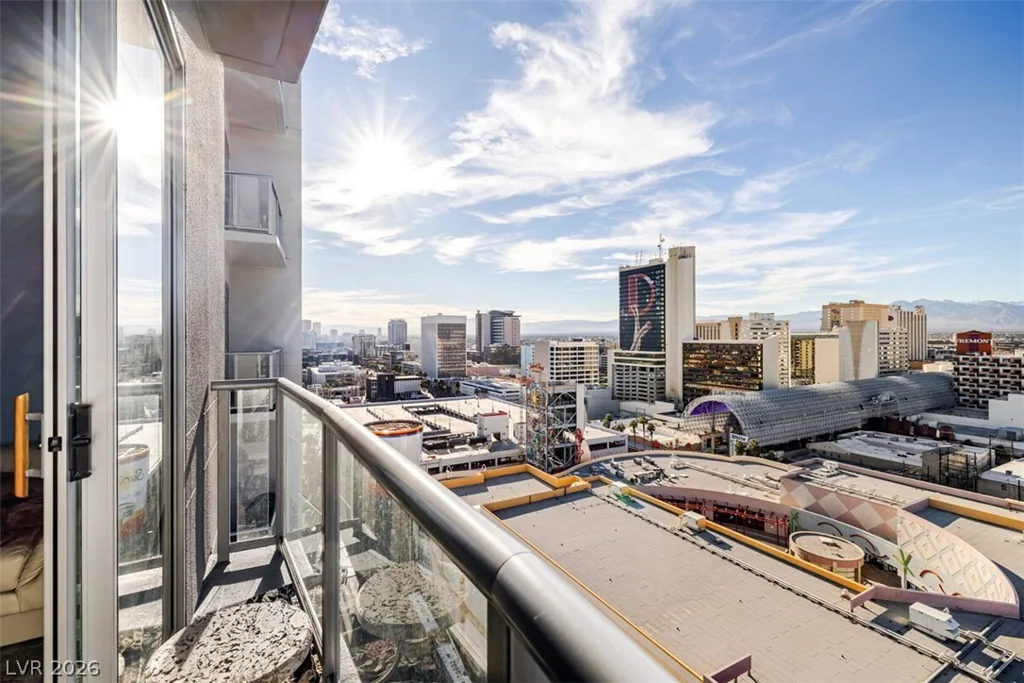 150 Las Vegas, Las Vegas, NV 89101