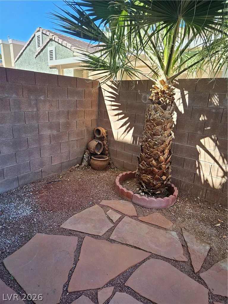9116 Hampstead, Las Vegas, NV 89145