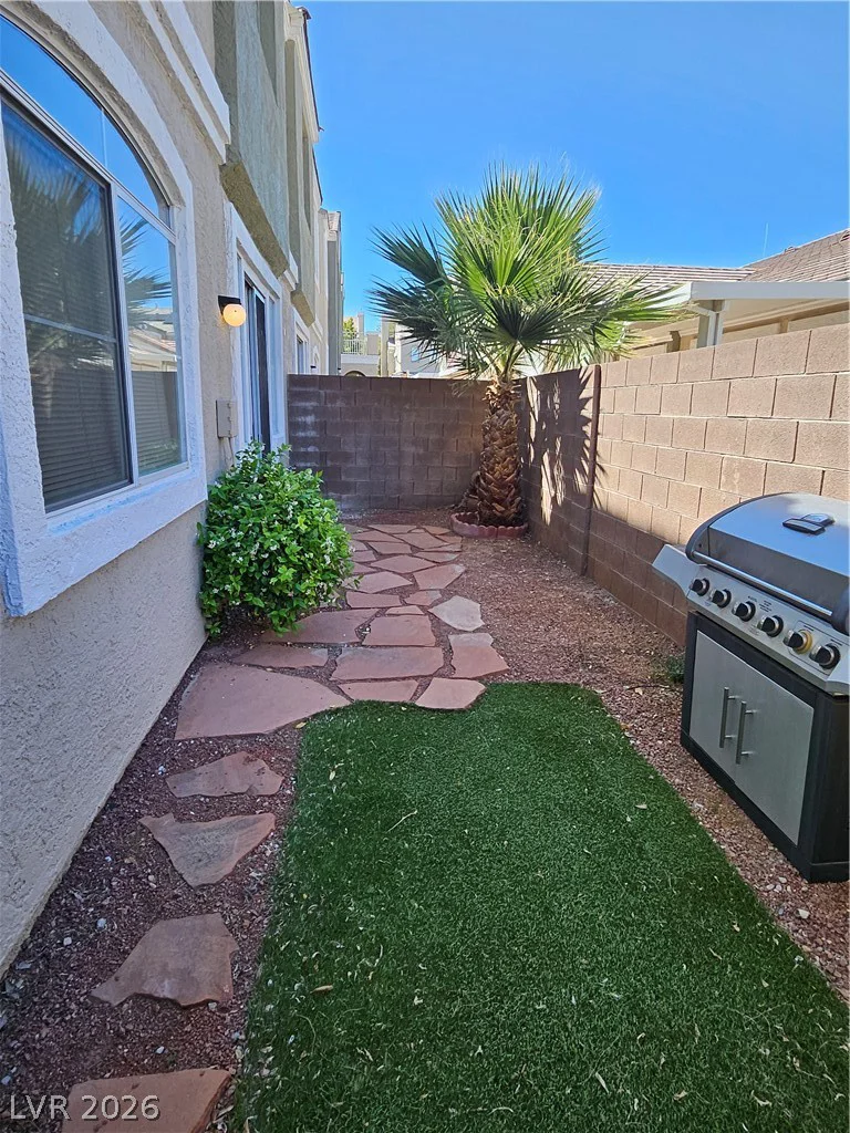 9116 Hampstead, Las Vegas, NV 89145