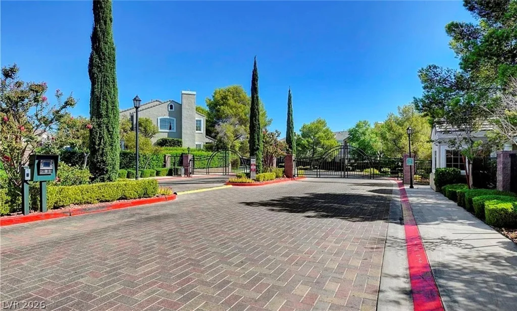 9116 Hampstead, Las Vegas, NV 89145