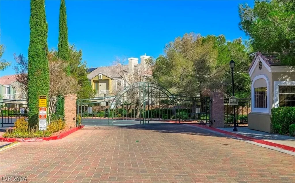 9116 Hampstead, Las Vegas, NV 89145