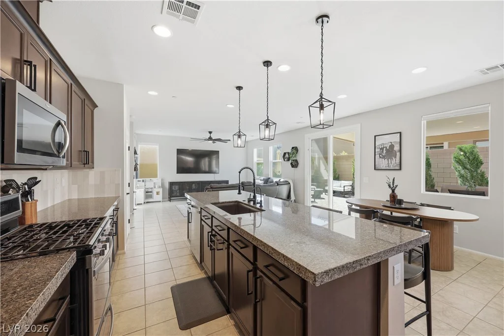 10383 Andele, Las Vegas, NV 89166