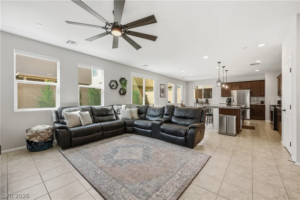 10383 Andele, Las Vegas, NV 89166