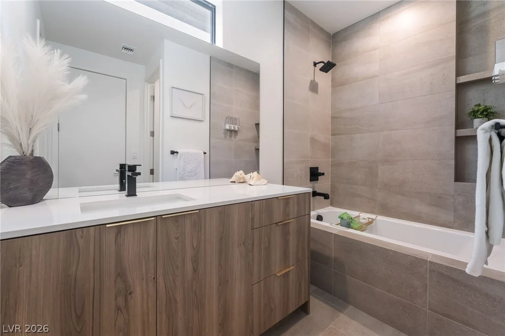 16 Heron Harbour, Henderson, NV 89011
