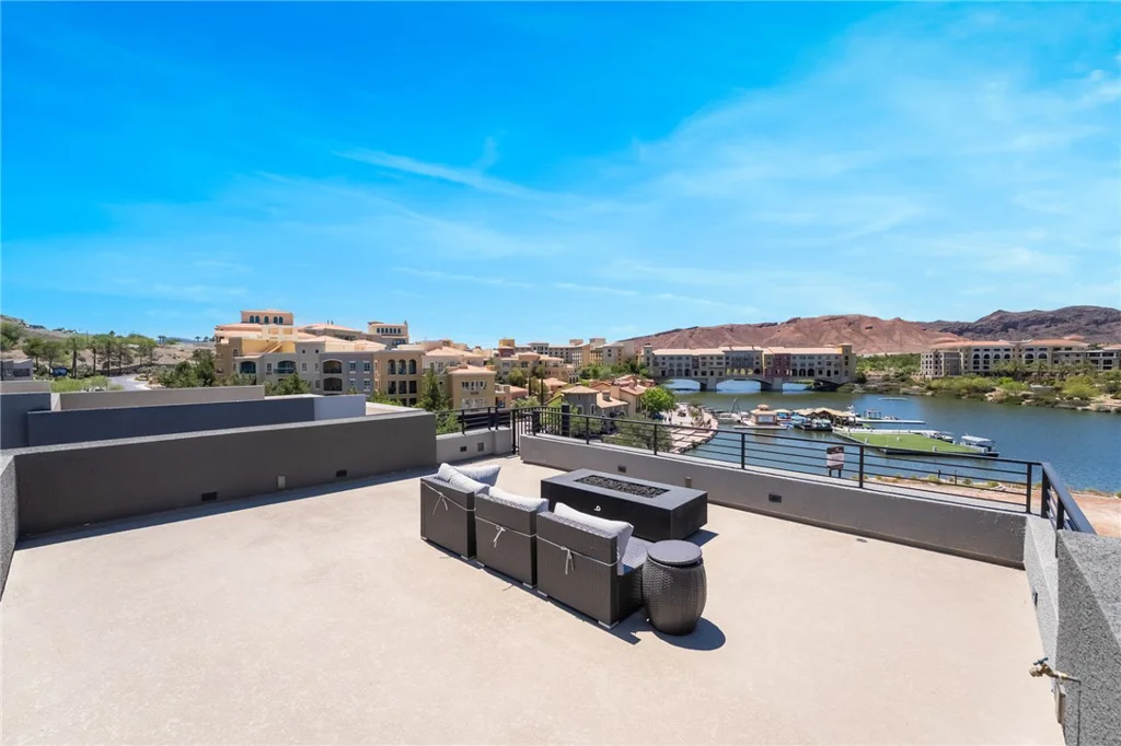 16 Heron Harbour, Henderson, NV 89011