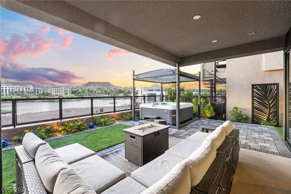 16 Heron Harbour, Henderson, NV 89011