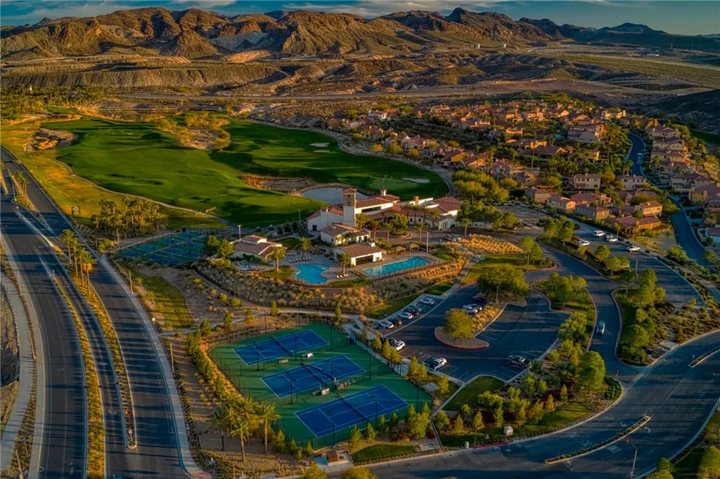 16 Heron Harbour, Henderson, NV 89011
