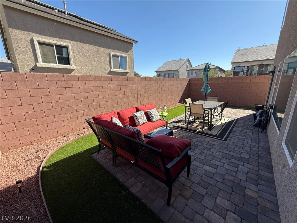 7068 Parrot Bay, Las Vegas, NV 89118