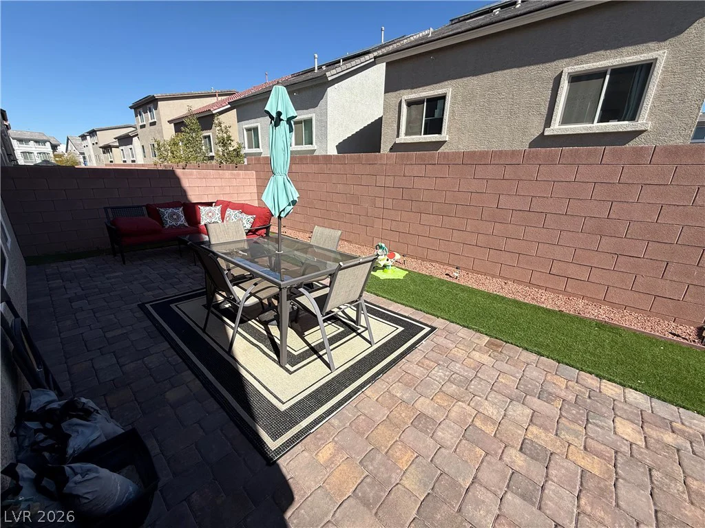 7068 Parrot Bay, Las Vegas, NV 89118