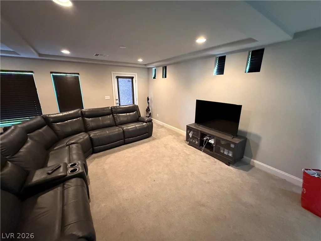 7068 Parrot Bay, Las Vegas, NV 89118