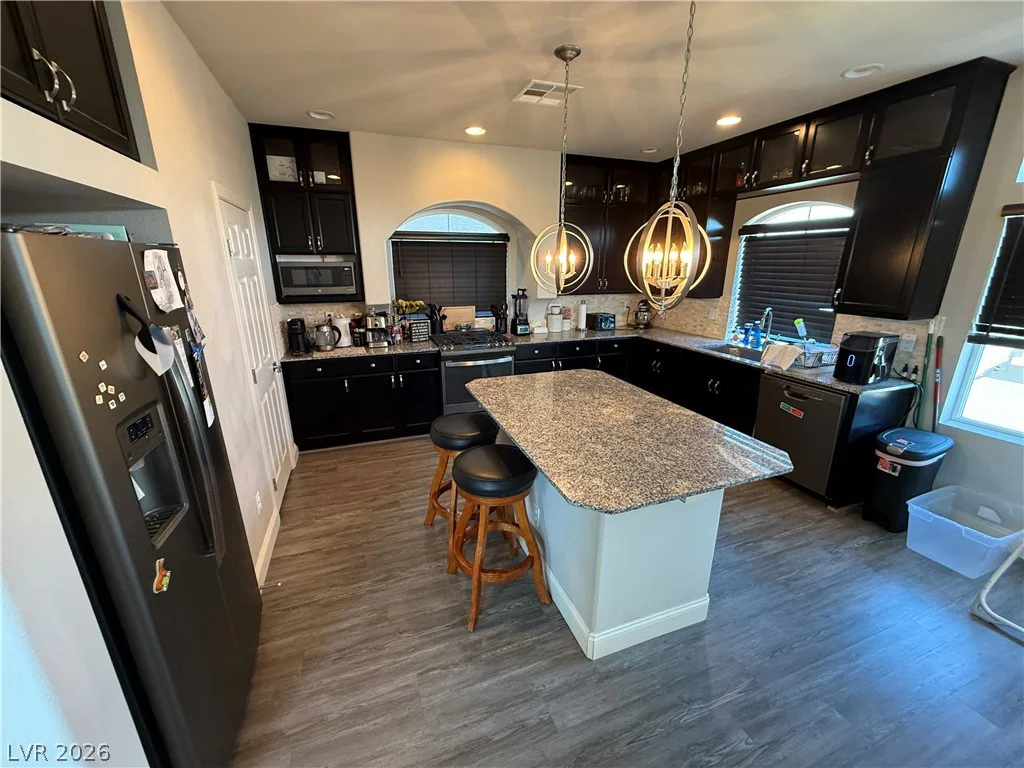 7068 Parrot Bay, Las Vegas, NV 89118