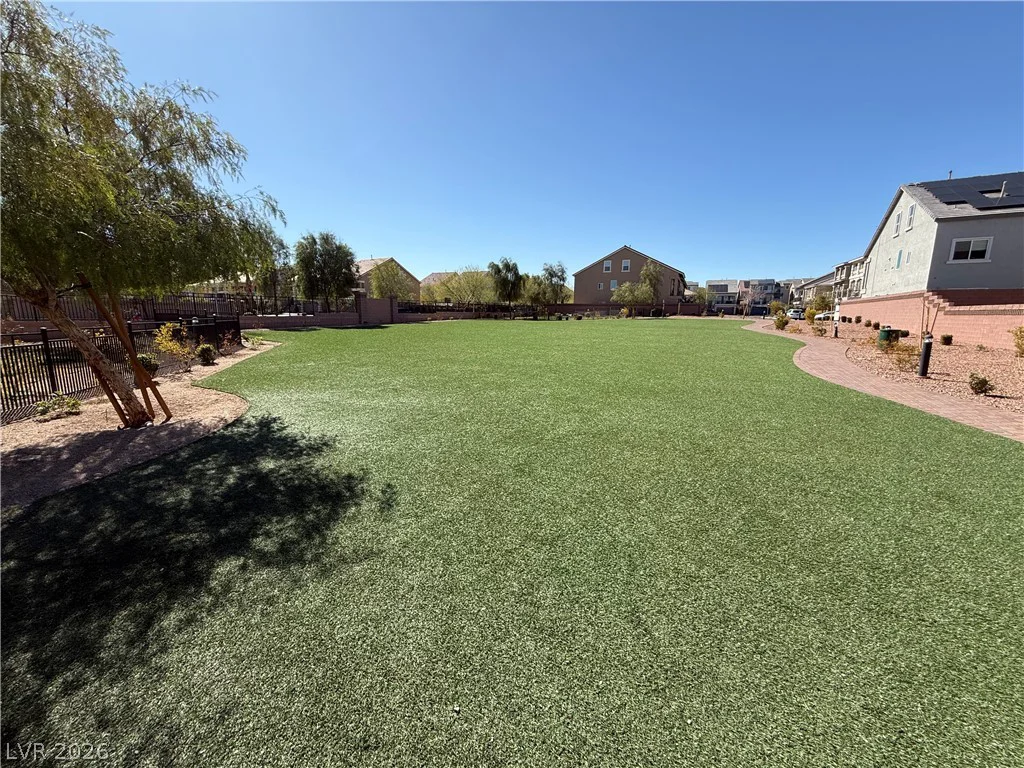 7068 Parrot Bay, Las Vegas, NV 89118