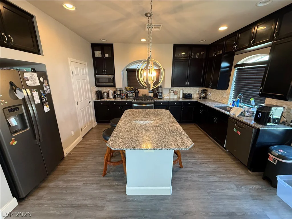 7068 Parrot Bay, Las Vegas, NV 89118