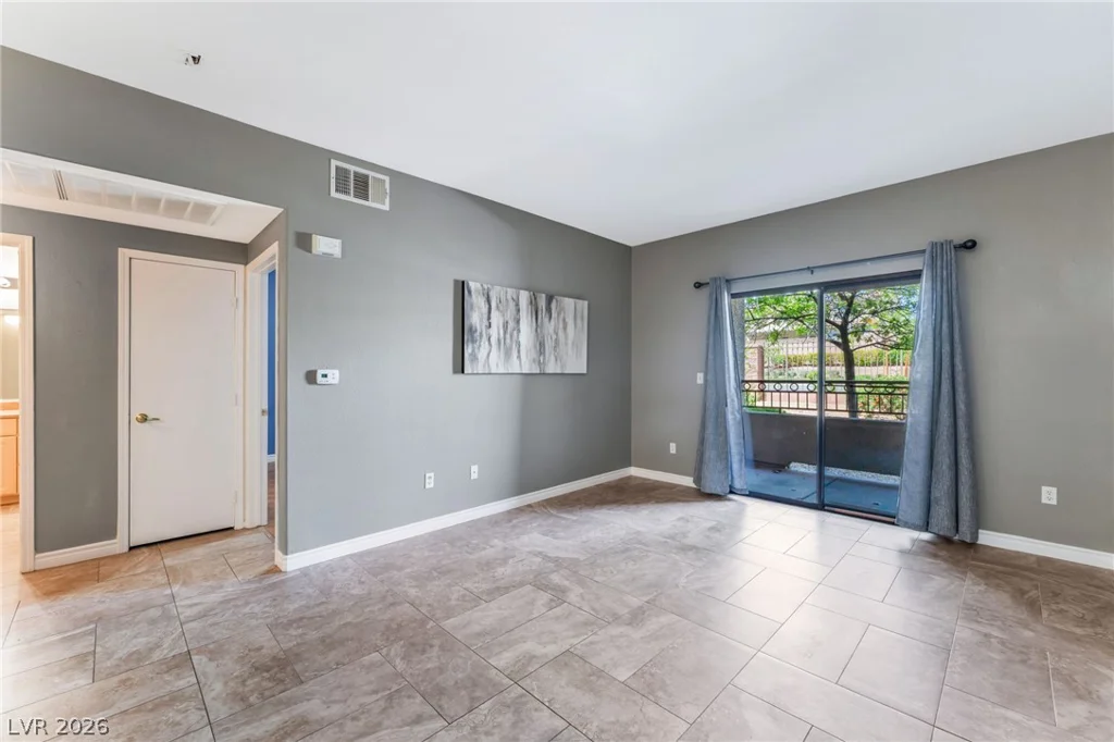 8250 Grand Canyon, Las Vegas, NV 89166