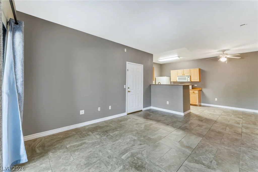 8250 Grand Canyon, Las Vegas, NV 89166