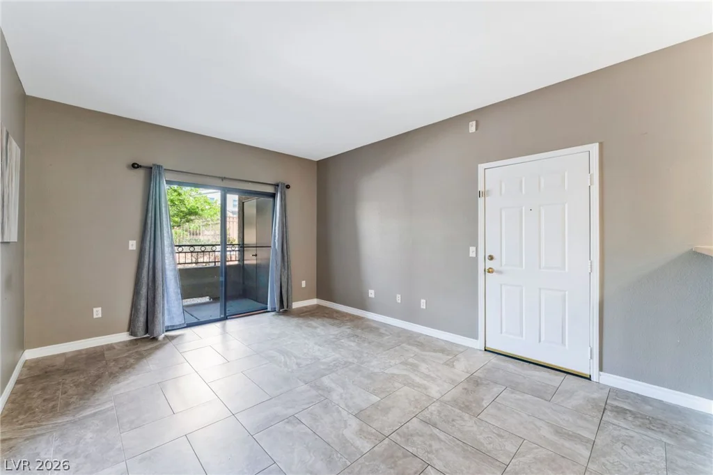 8250 Grand Canyon, Las Vegas, NV 89166