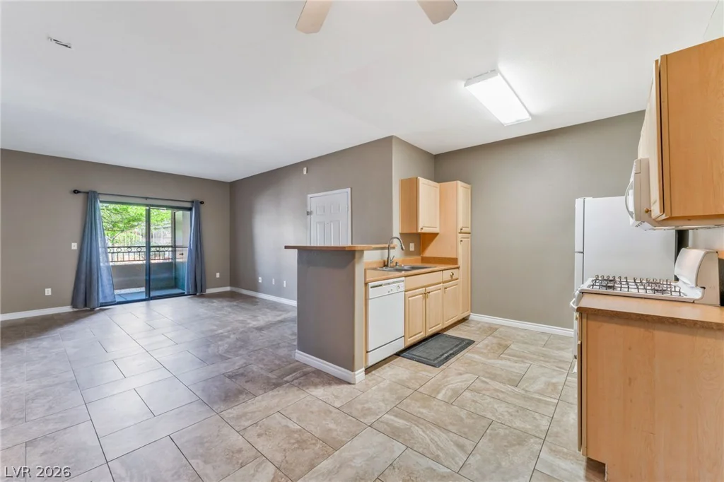 8250 Grand Canyon, Las Vegas, NV 89166