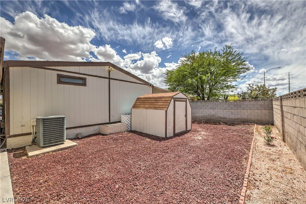 3071 La Barca, Las Vegas, NV 89122
