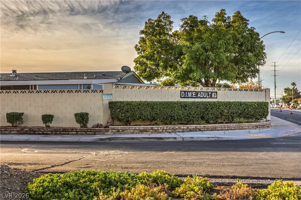 3071 La Barca, Las Vegas, NV 89122