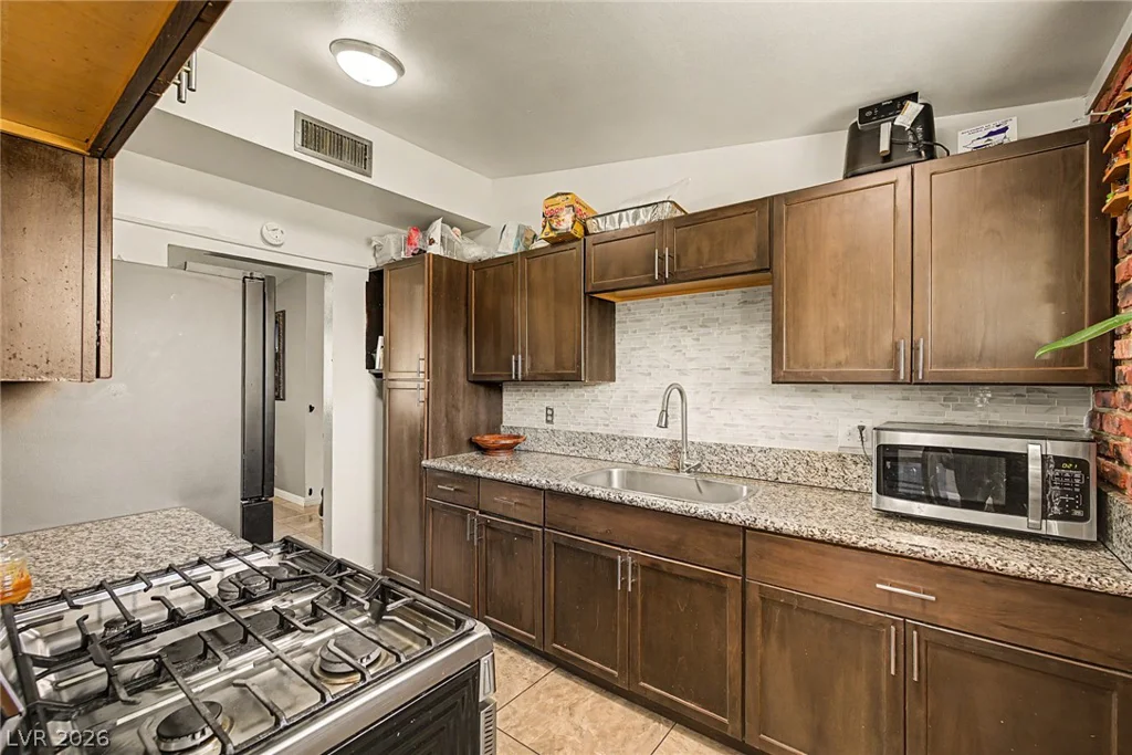 4773 Harmon, Las Vegas, NV 89121