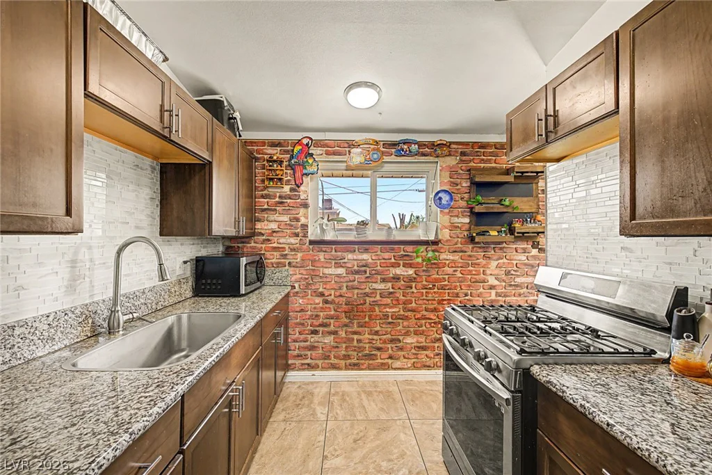 4773 Harmon, Las Vegas, NV 89121