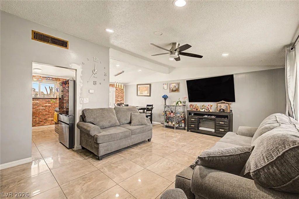 4773 Harmon, Las Vegas, NV 89121