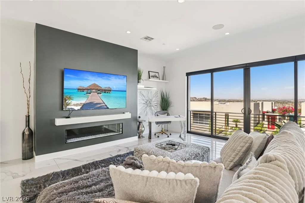426 Tranquil Peak, Henderson, NV 89012
