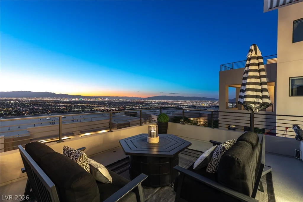 426 Tranquil Peak, Henderson, NV 89012