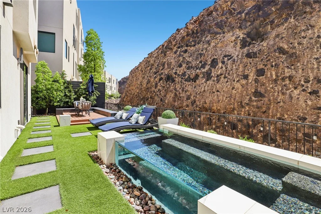 426 Tranquil Peak, Henderson, NV 89012