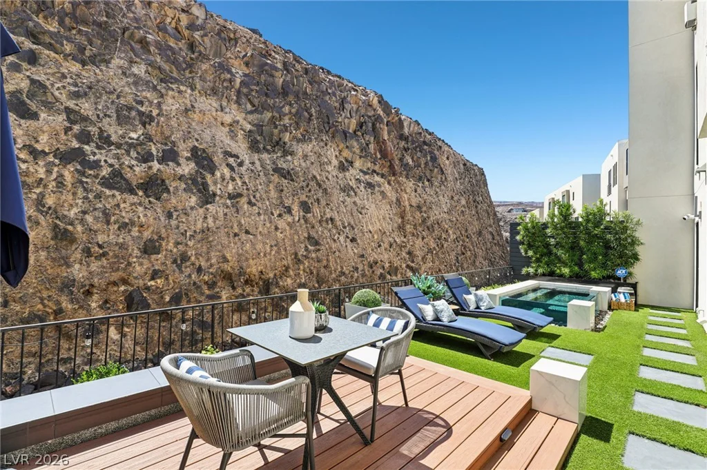 426 Tranquil Peak, Henderson, NV 89012