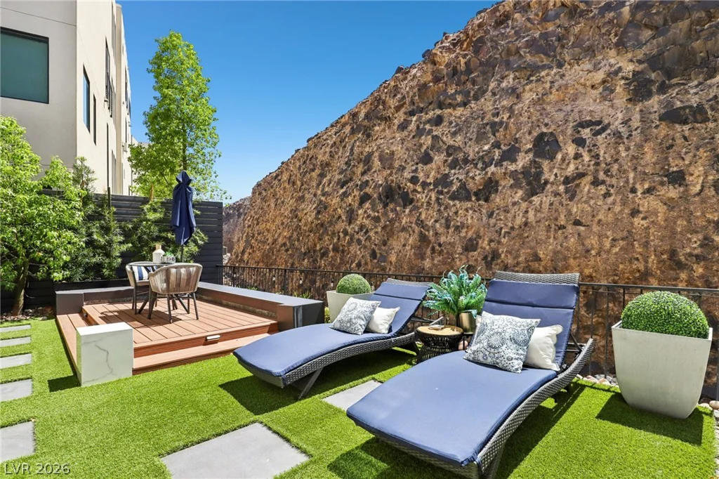426 Tranquil Peak, Henderson, NV 89012
