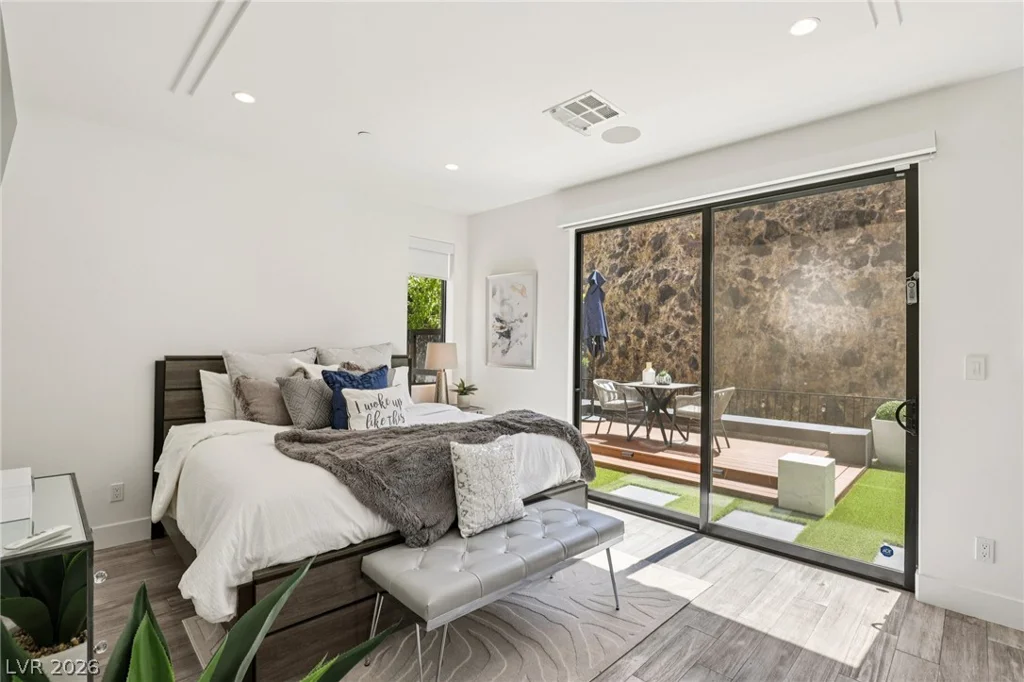 426 Tranquil Peak, Henderson, NV 89012