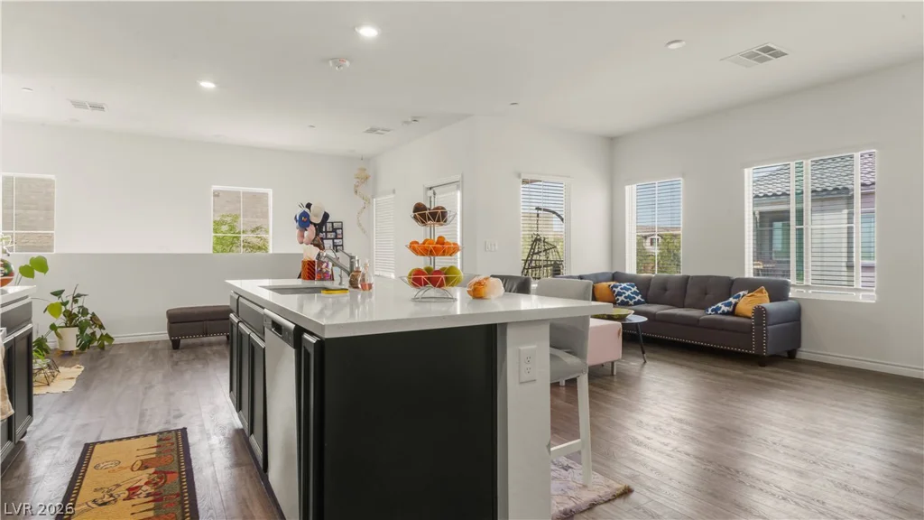 7232 Decatur, Las Vegas, NV 89131