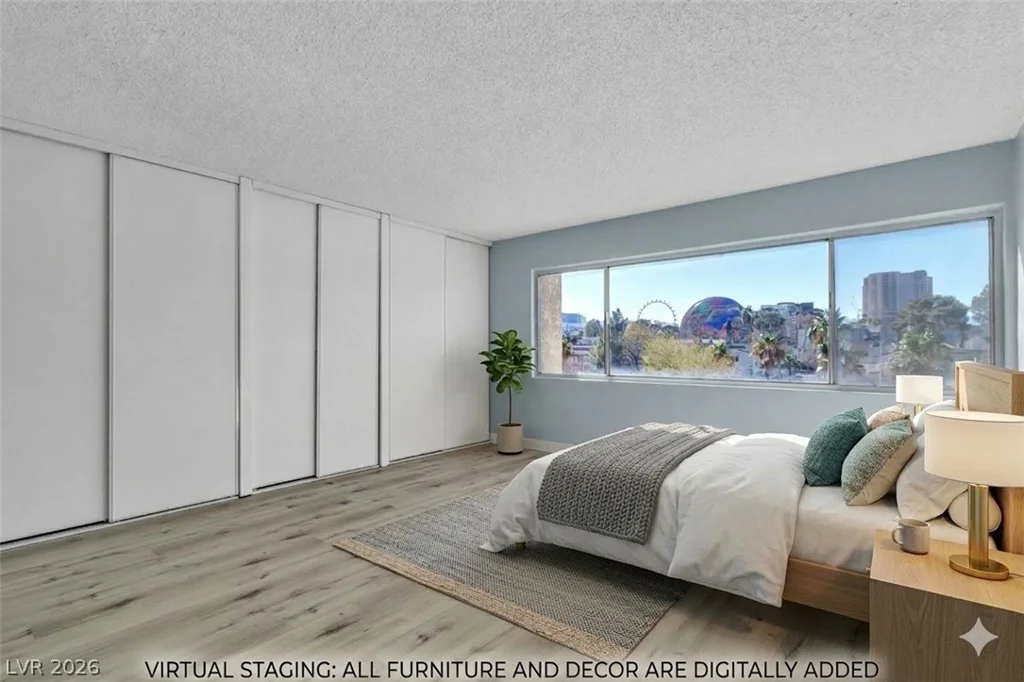 725 Royal Crest, Las Vegas, NV 89169