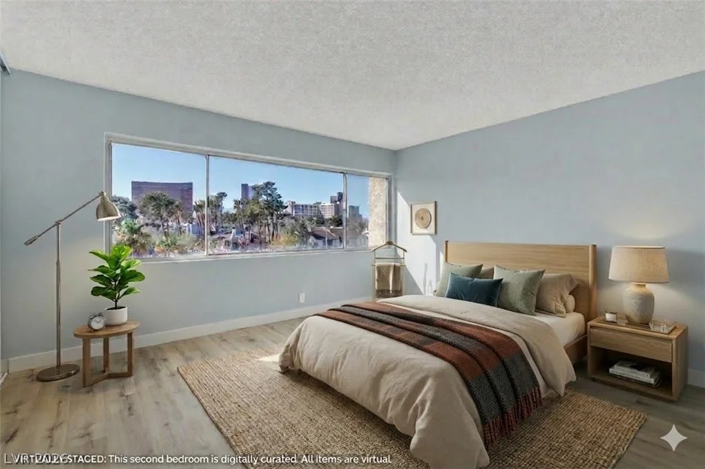 725 Royal Crest, Las Vegas, NV 89169