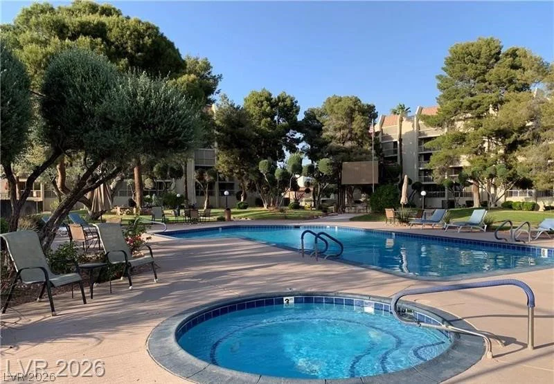 725 Royal Crest, Las Vegas, NV 89169