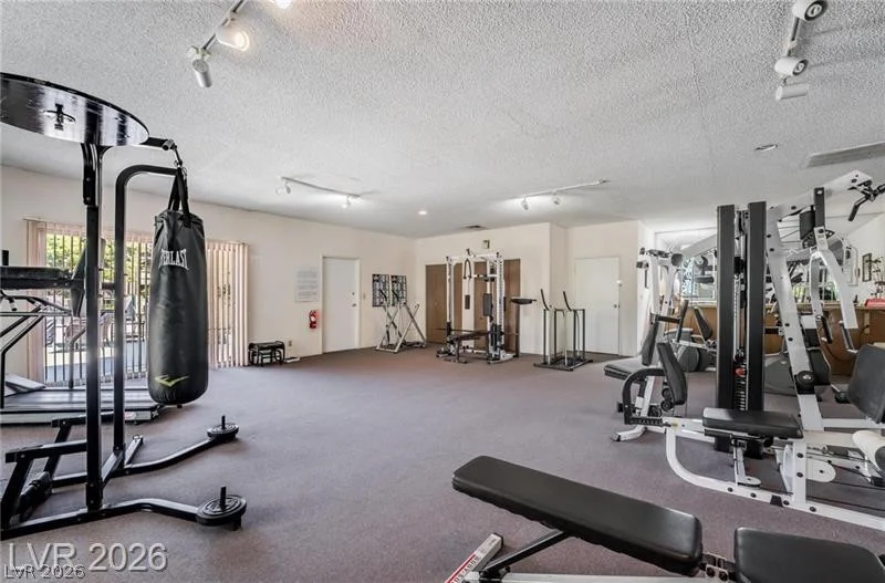 725 Royal Crest, Las Vegas, NV 89169