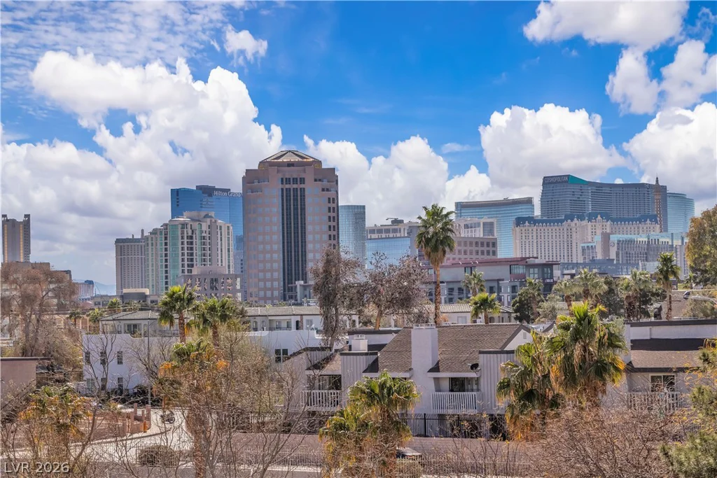 725 Royal Crest, Las Vegas, NV 89169