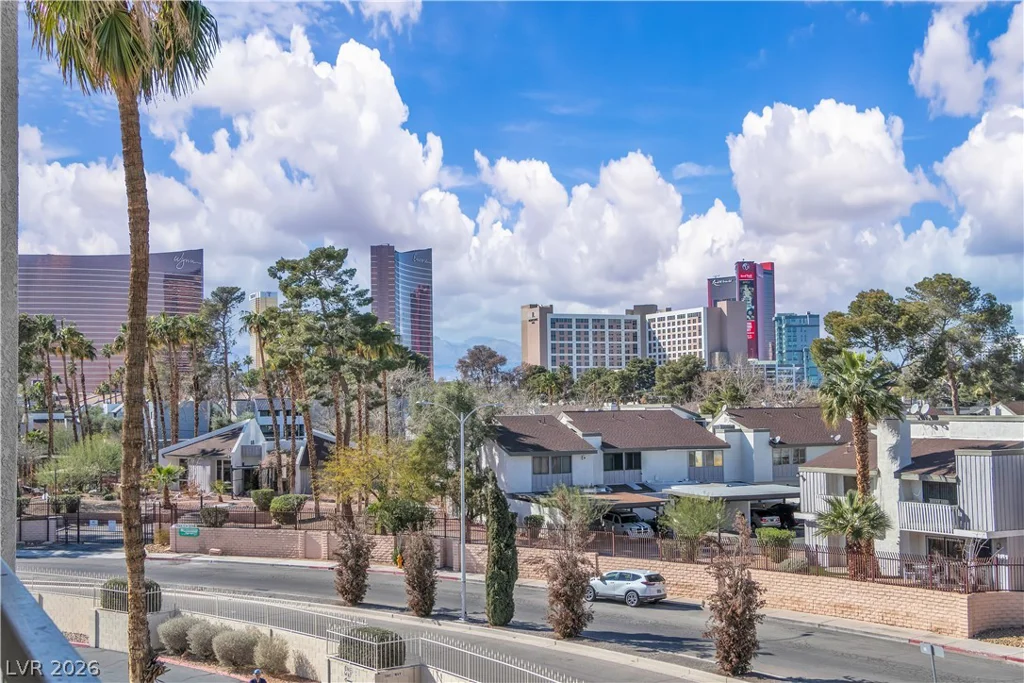 725 Royal Crest, Las Vegas, NV 89169