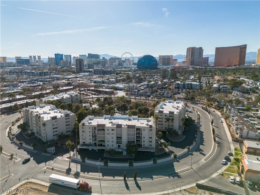 725 Royal Crest, Las Vegas, NV 89169