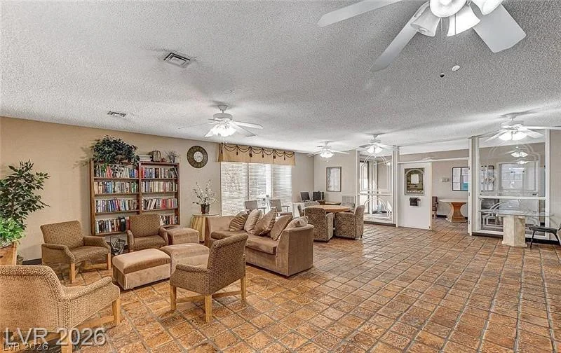 725 Royal Crest, Las Vegas, NV 89169